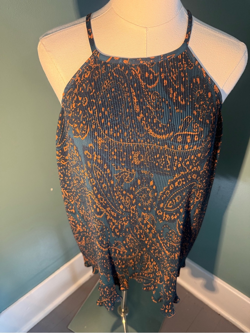 Banana Republic Teal With Orange & Navy Paisley Print Crinkle Tank Top- L Petite